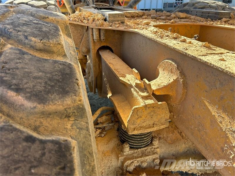 Volvo A30G 연결식 홀러