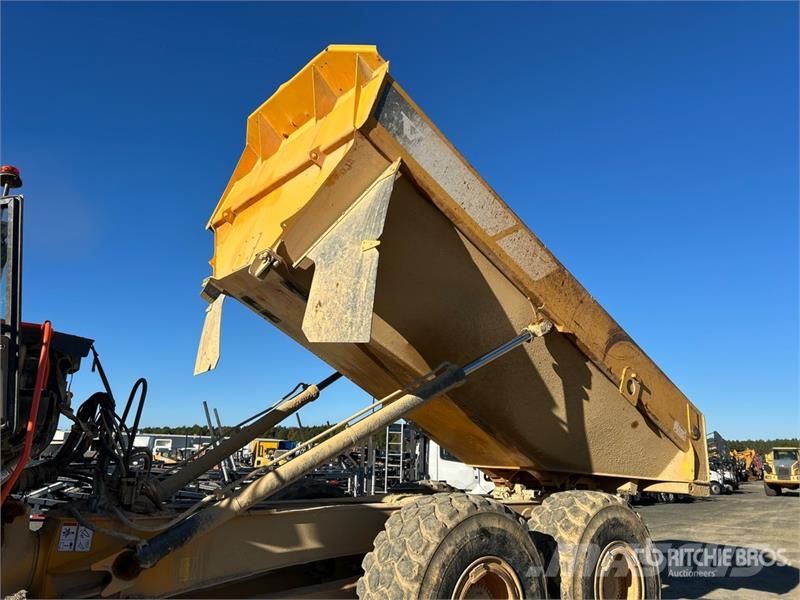 Volvo A30G 연결식 홀러