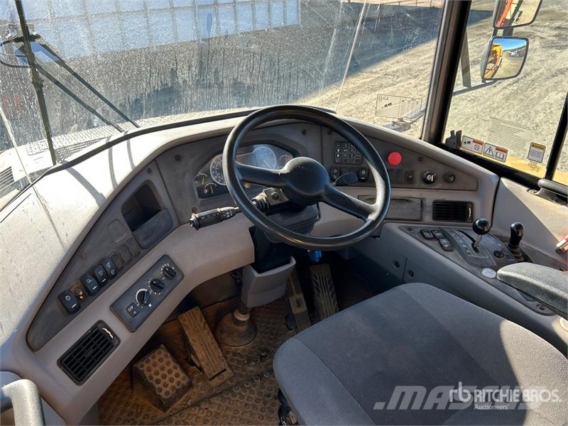Volvo A30G 연결식 홀러
