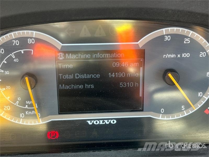 Volvo A30G 연결식 홀러