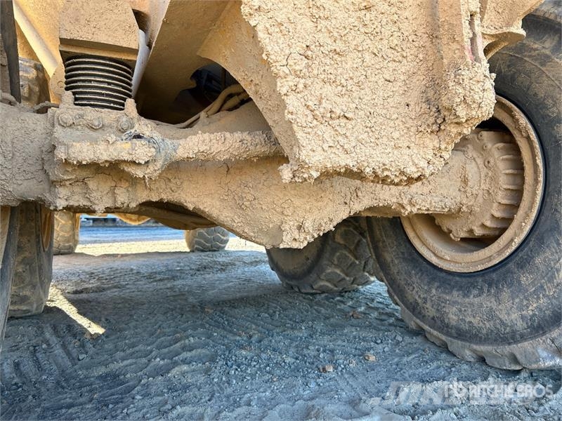 Volvo A30G 연결식 홀러