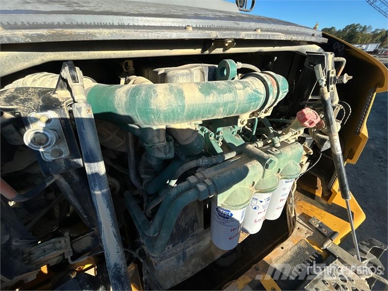 Volvo A30G 연결식 홀러