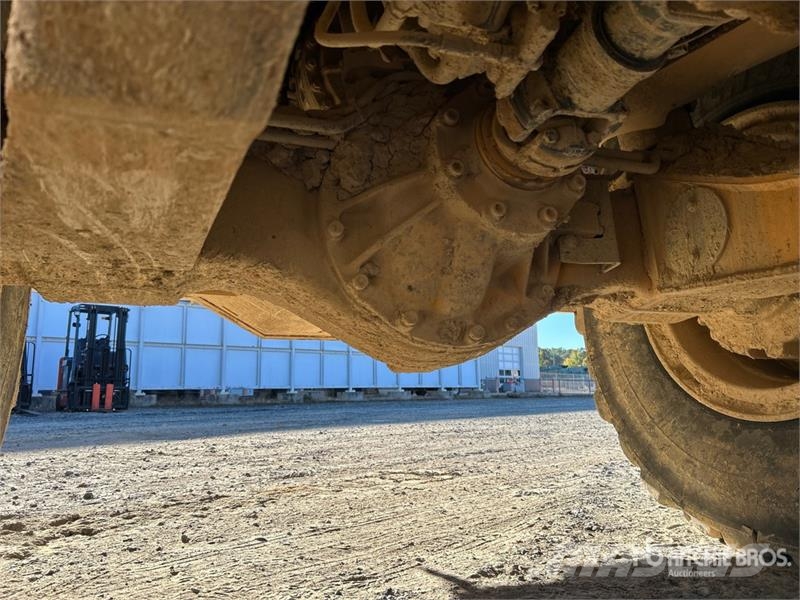 Volvo A30G 연결식 홀러