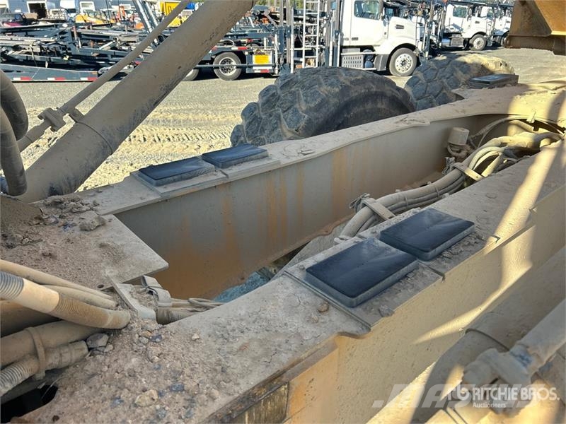 Volvo A30G 연결식 홀러