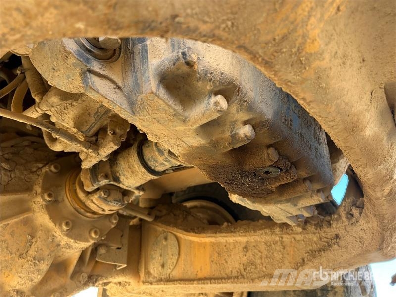 Volvo A30G 연결식 홀러