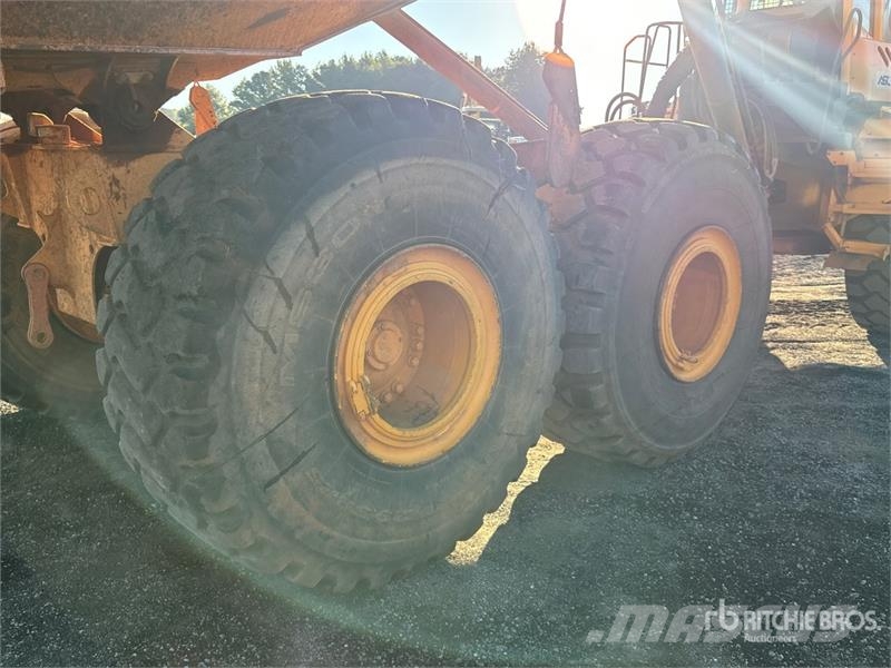 Volvo A40E 연결식 홀러