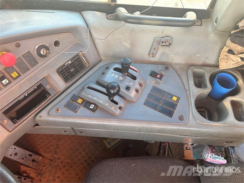 Volvo A40E 연결식 홀러