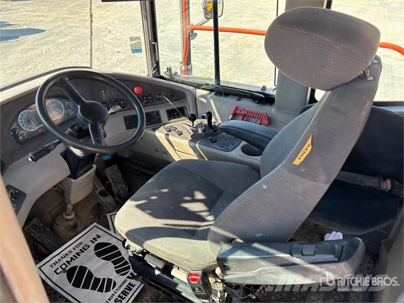 Volvo A60H Articulated Dump Truck Camiones articulados