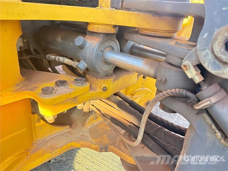 Volvo BL60B Retroescavadeiras