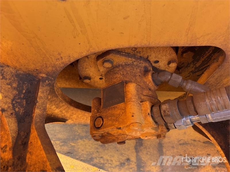 Volvo DD120B Double Drum Roller Twin drum rollers