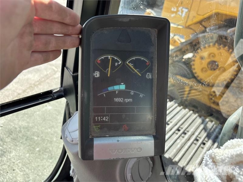 Volvo EC140DL Tracked Excavator Roomikekskavaatorid
