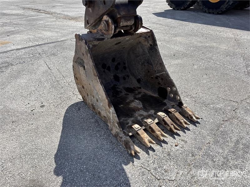 Volvo EC140DL Tracked Excavator Roomikekskavaatorid