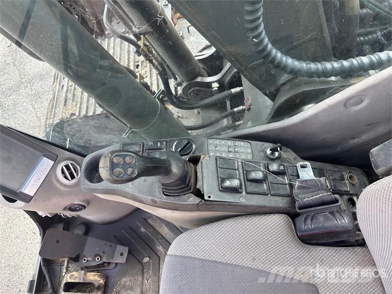 Volvo EC140DL Tracked Excavator Roomikekskavaatorid