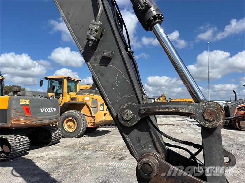 Volvo EC140DL Tracked Excavator Roomikekskavaatorid