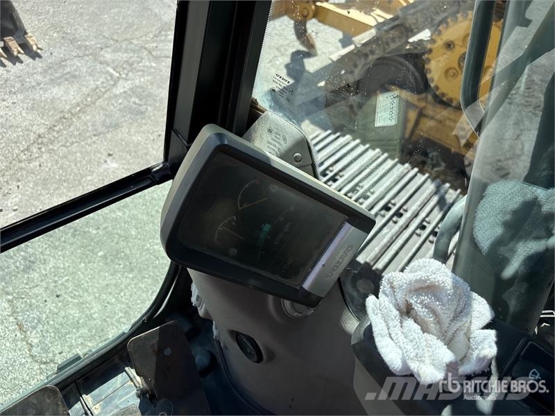 Volvo EC140DL Tracked Excavator Roomikekskavaatorid
