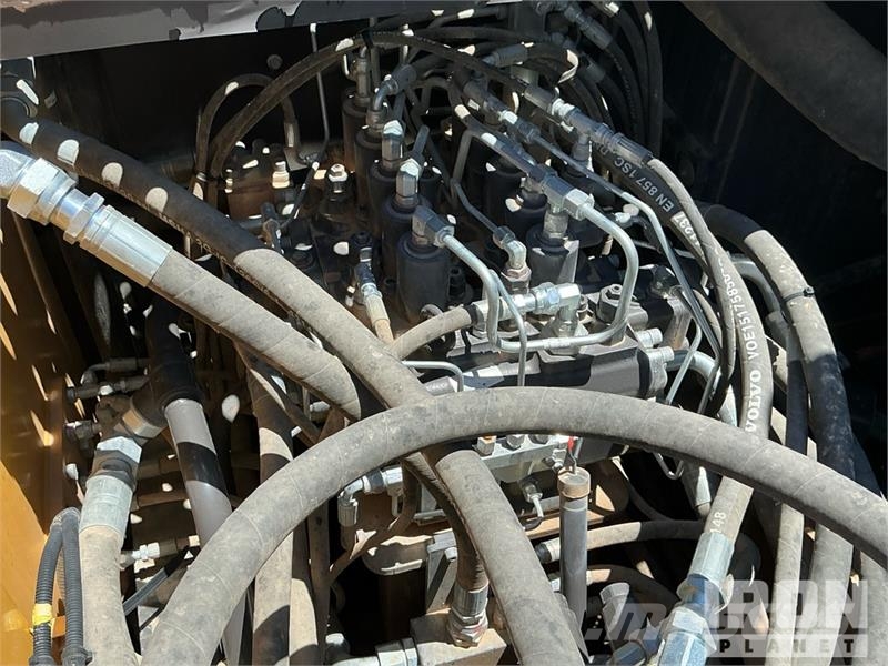 Volvo EC200EL Tracked Excavator Raupenbagger