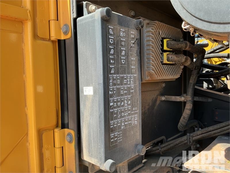 Volvo EC200EL Tracked Excavator Raupenbagger