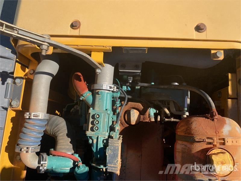 Volvo EC220 DL Tracked Excavator Kāpurķēžu ekskavatori