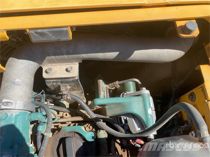 Volvo EC220 DL Tracked Excavator Bagri goseničarji