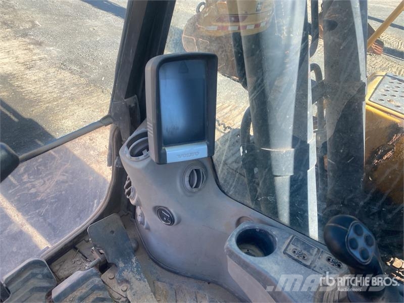 Volvo EC220 DL Tracked Excavator Bagri goseničarji