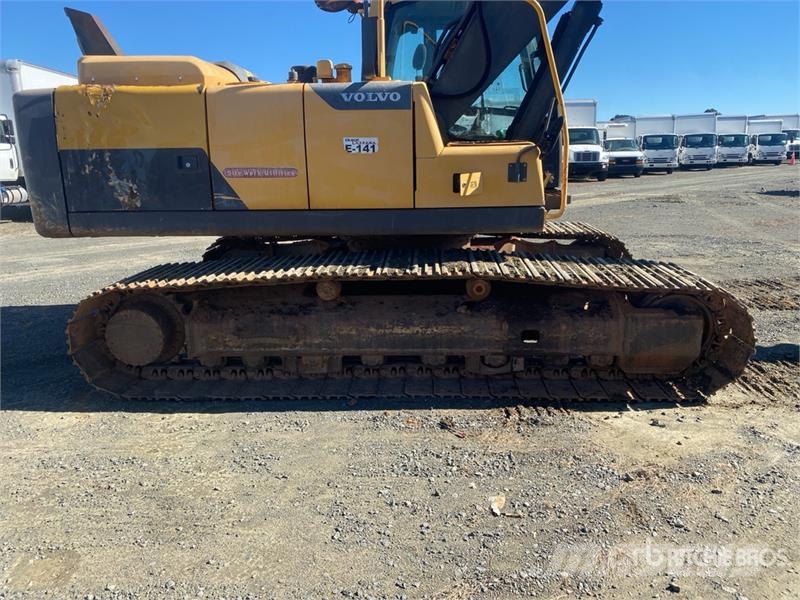 Volvo EC220 DL Tracked Excavator Kāpurķēžu ekskavatori