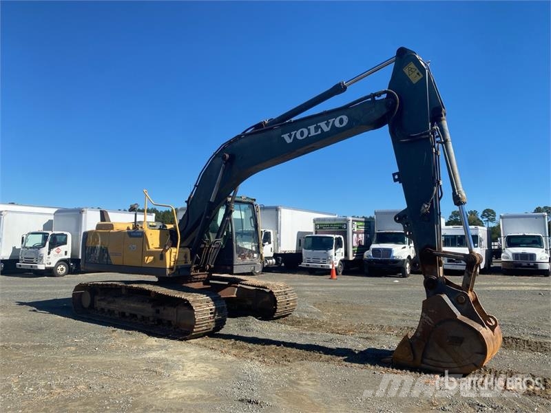 Volvo EC220 DL Tracked Excavator Kāpurķēžu ekskavatori