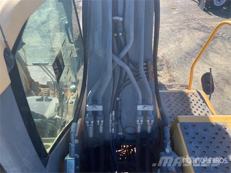 Volvo EC220 DL Tracked Excavator Kāpurķēžu ekskavatori