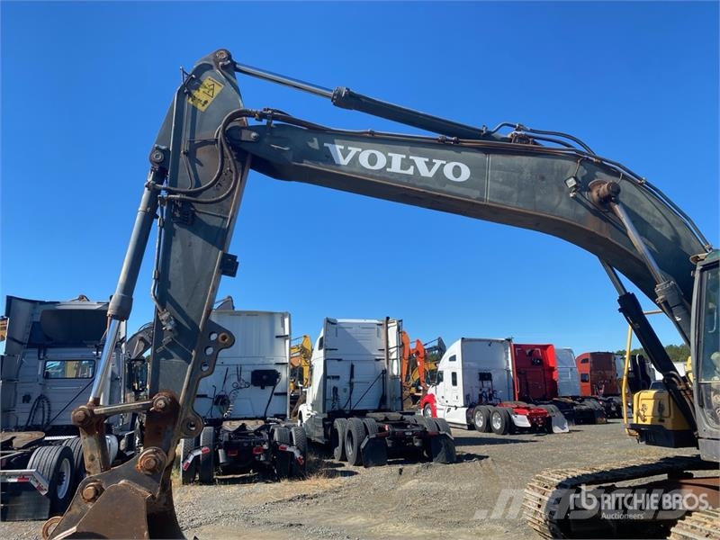 Volvo EC220 DL Tracked Excavator Kāpurķēžu ekskavatori