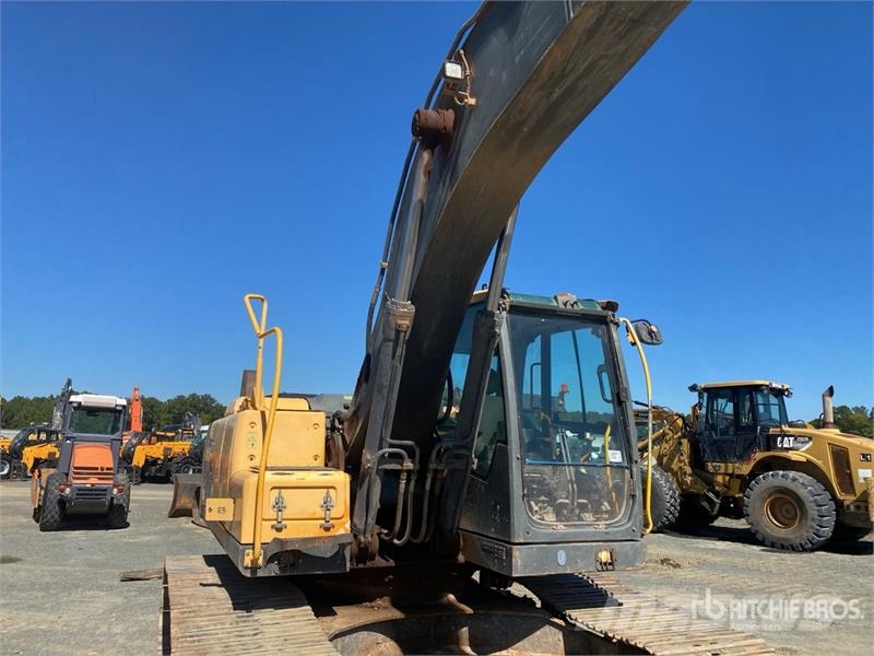 Volvo EC220 DL Tracked Excavator Bagri goseničarji