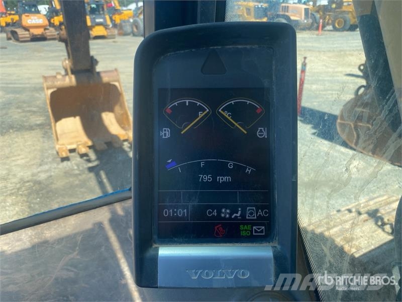Volvo EC220 DL Tracked Excavator Bagri goseničarji