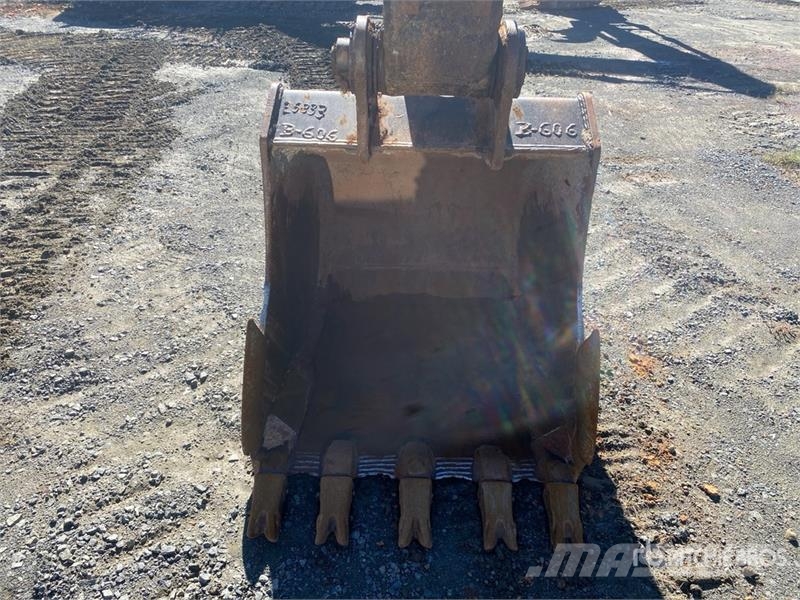 Volvo EC220 DL Tracked Excavator Kāpurķēžu ekskavatori