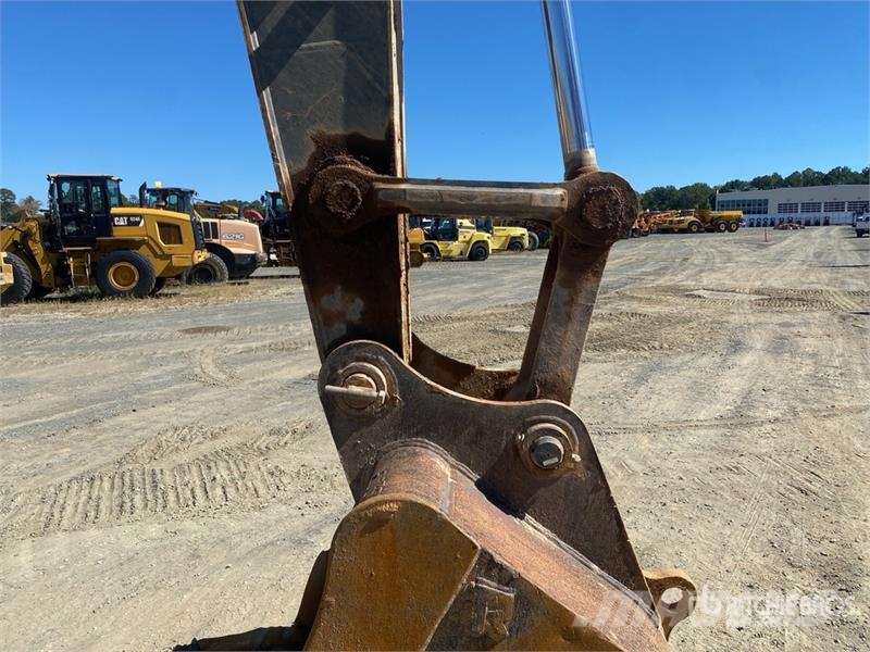 Volvo EC220 DL Tracked Excavator Bagri goseničarji