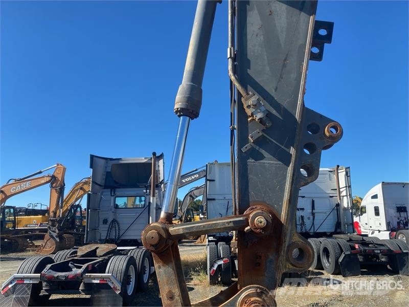 Volvo EC220 DL Tracked Excavator Kāpurķēžu ekskavatori