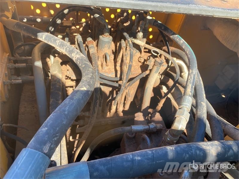 Volvo EC220 DL Tracked Excavator Bagri goseničarji