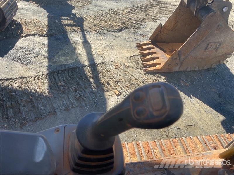 Volvo EC220 DL Tracked Excavator Kāpurķēžu ekskavatori