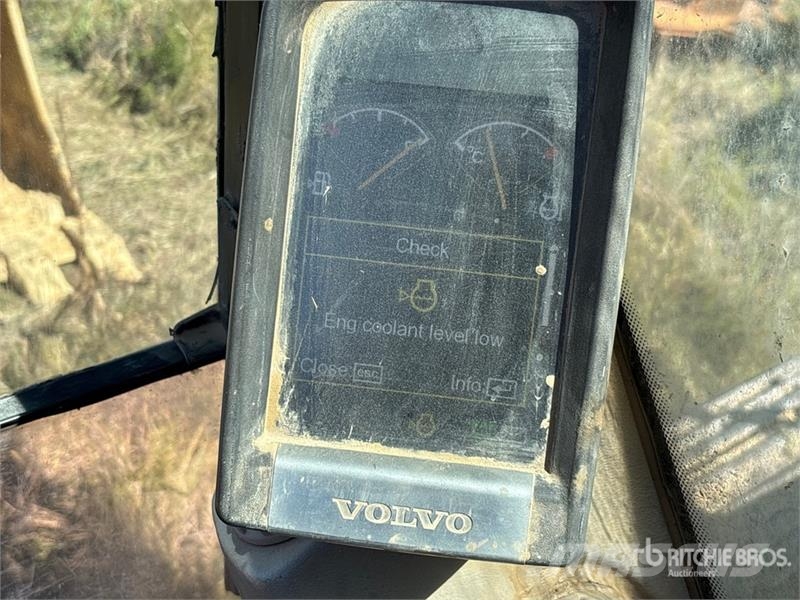 Volvo EC220D Tracked Excavator Εκσκαφείς με ερπύστριες