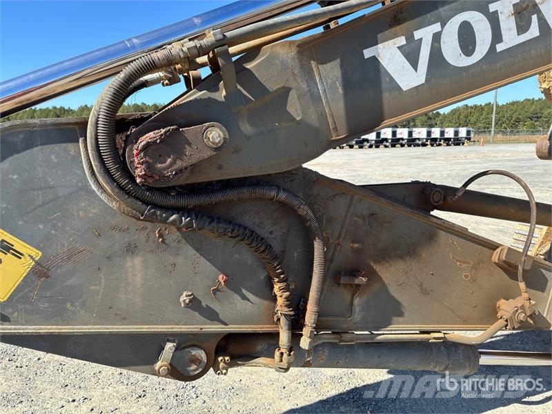 Volvo EC220D Tracked Excavator Εκσκαφείς με ερπύστριες
