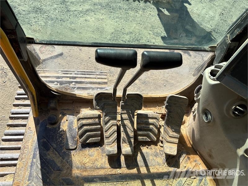 Volvo EC220D Tracked Excavator Εκσκαφείς με ερπύστριες