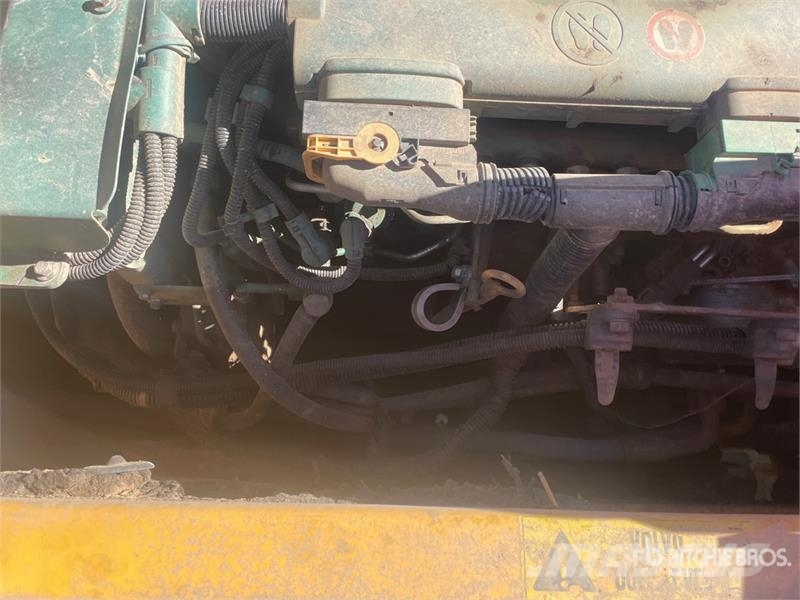Volvo EC220DL Tracked Excavator Εκσκαφείς με ερπύστριες