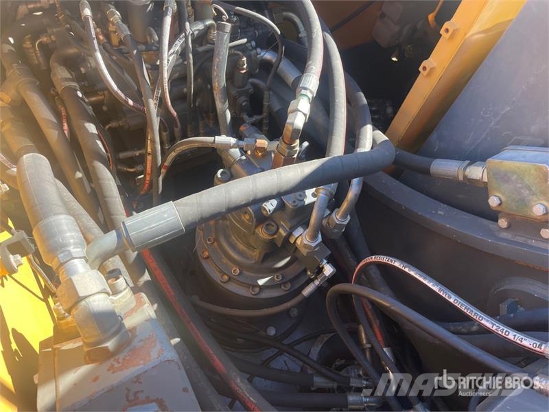 Volvo EC220DL Tracked Excavator Εκσκαφείς με ερπύστριες