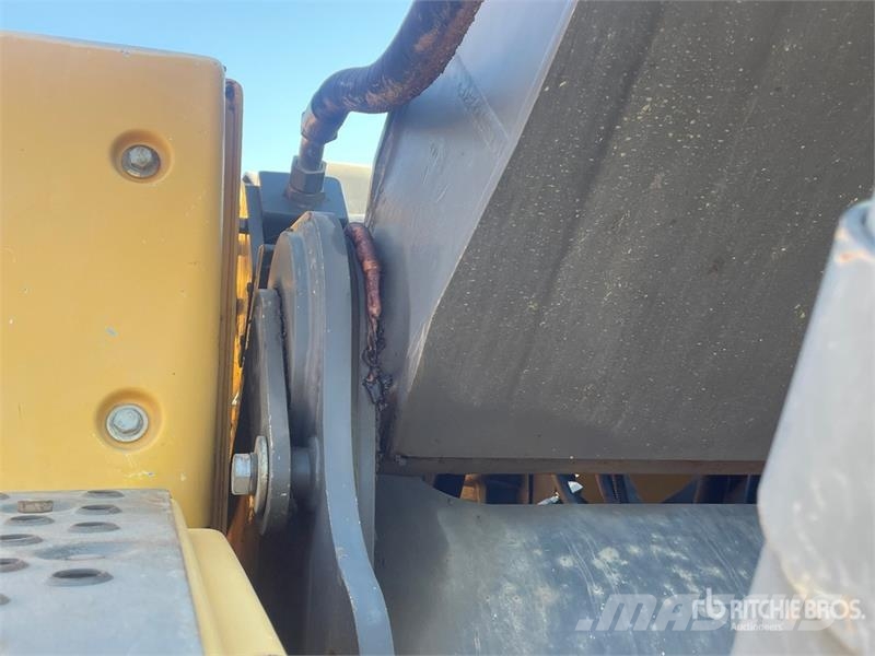 Volvo EC220DL Tracked Excavator Εκσκαφείς με ερπύστριες