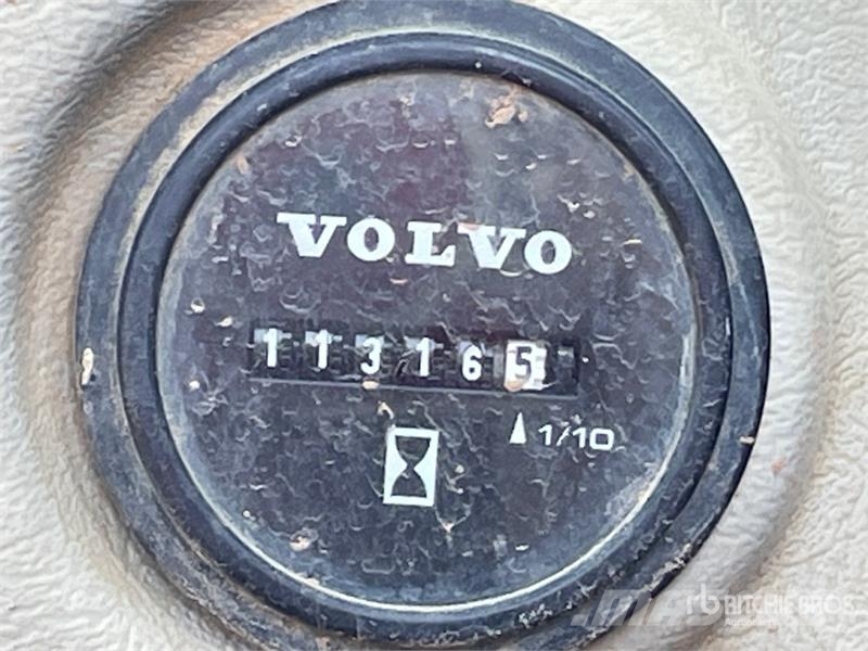 Volvo EC220DL Tracked Excavator Εκσκαφείς με ερπύστριες