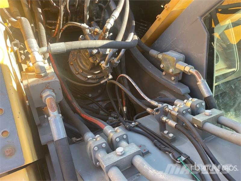 Volvo EC220DL Tracked Excavator Εκσκαφείς με ερπύστριες
