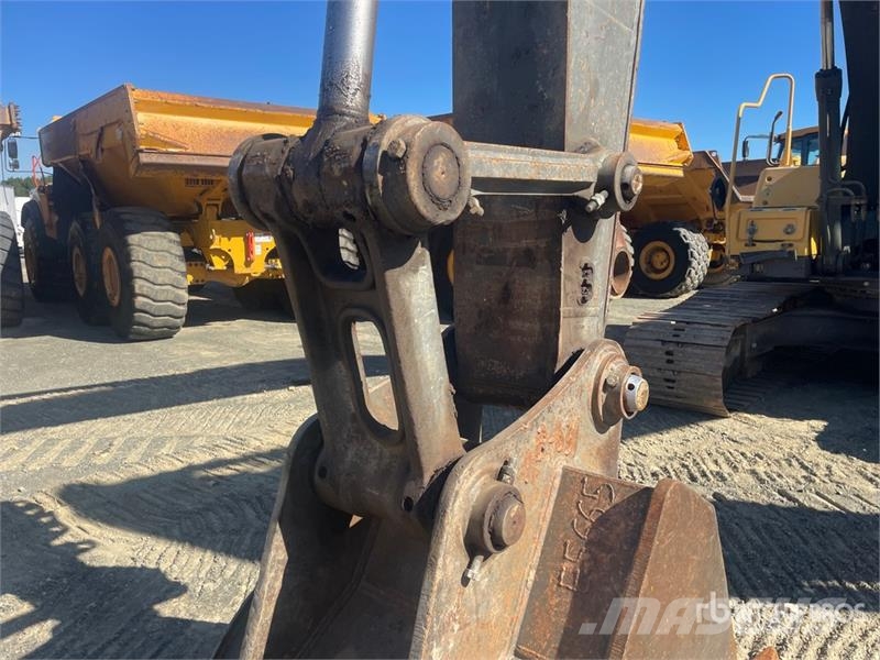 Volvo EC220DL Tracked Excavator Εκσκαφείς με ερπύστριες