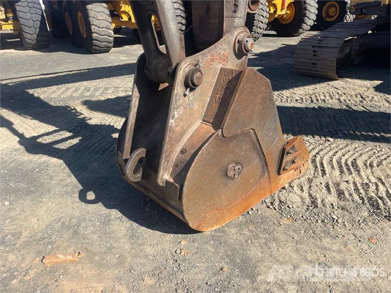 Volvo EC220DL Tracked Excavator Εκσκαφείς με ερπύστριες