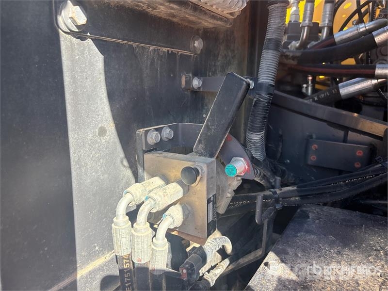 Volvo EC220E Tracked Excavator Roomikekskavaatorid
