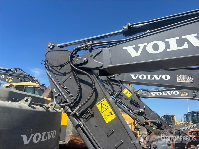 Volvo EC220E Tracked Excavator Lánctalpas kotrók