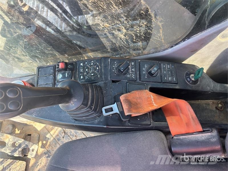Volvo EC220E Tracked Excavator Roomikekskavaatorid