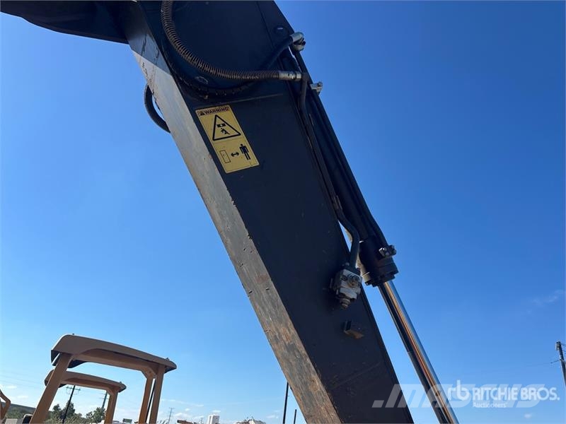 Volvo EC220E Tracked Excavator Roomikekskavaatorid