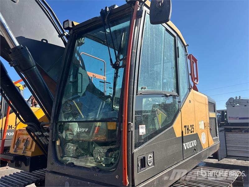 Volvo EC220E Tracked Excavator Lánctalpas kotrók